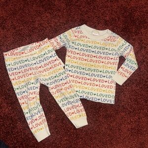 Hanna Andersson Multicolor 'Loved' Print Kids Pajamas